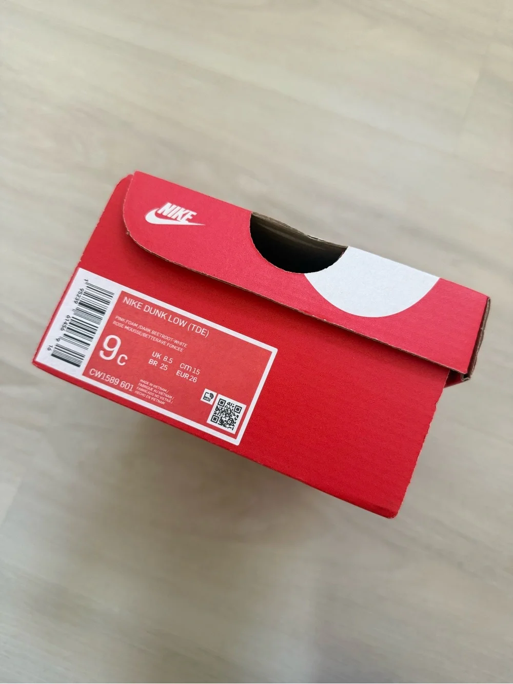 Girl Nike Dunk Low Pink Foam (TDE) - size 9c - NEW